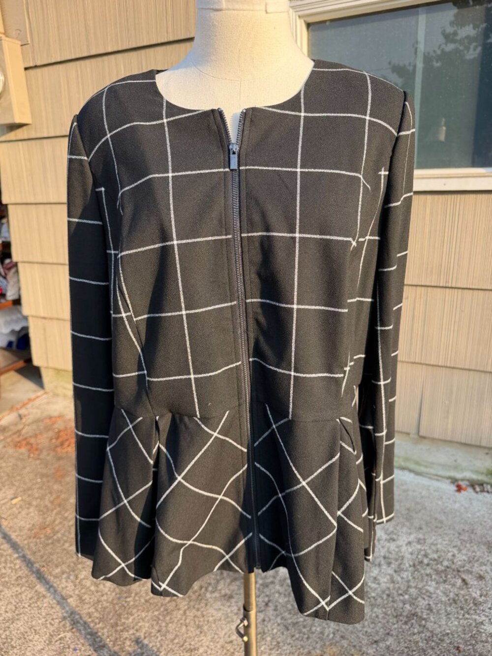 Lane Bryant Black White Windowpane Grid Zip Up Peplum Blazer Jacket Size 16 1X